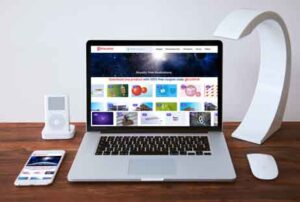 mock-up-of-an-laptop-and-mobile-screen