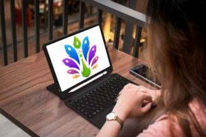woman-working-on-ipad-mock-up