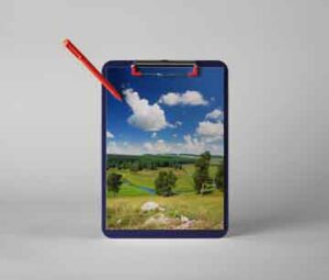 paper-clipboard-scene-mock-up-with-pen