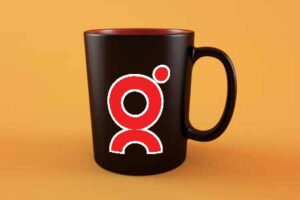 clean-coffee-mug-mock-up