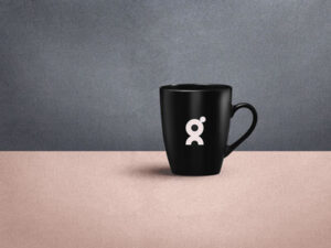 dark-coffee-cup-mock-up