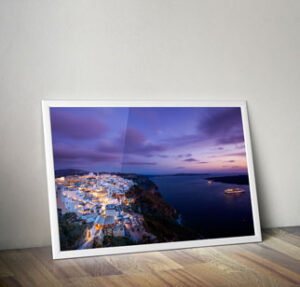 purple-poster-on-table-mock-up