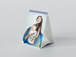 a5-desk-calendar-mockup